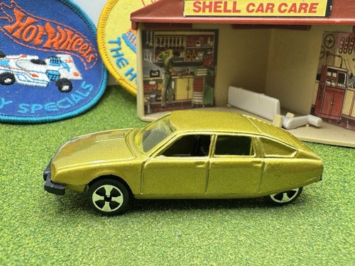 Citroen 2200 tin toys - cx,
