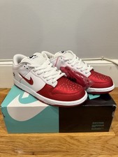Nike SB Dunk Low Supreme Jewel