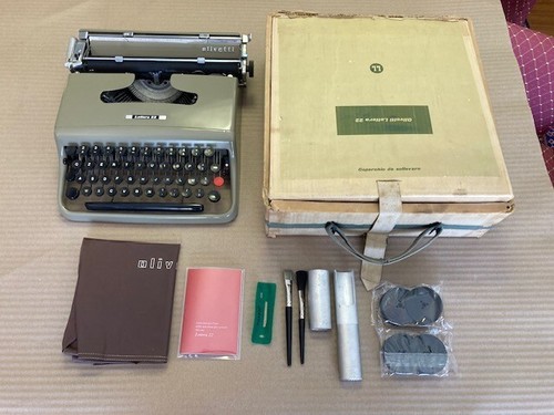 Macchina scrivere olivetti - da,