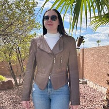 One Community Donna Medio