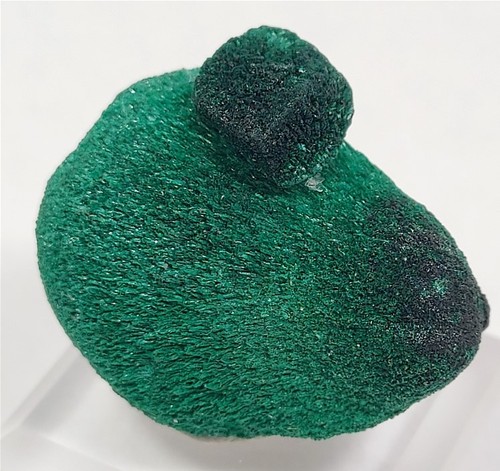 Pseudomorfo malachite dopo - pseudomorfo,