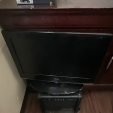 Samsung Black Flat Screen TV