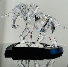 ELEFANTE SWAROVSKI EDIZIONE LIMITATA CON SUPPORTO