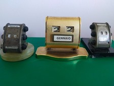 Lotto 3 bellissimi calendari perpetui da tavolo vintage, originali e funzionanti