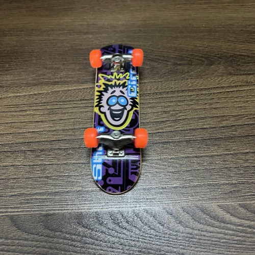 Stuntz mini fingerboard - stuntz,
