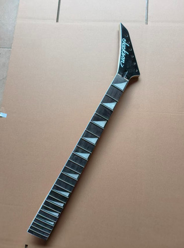 Collo acero per chitarra - in,