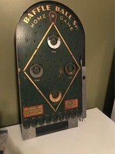 Antico flipper a sfera