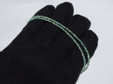 Collana con gemme crisoprasio