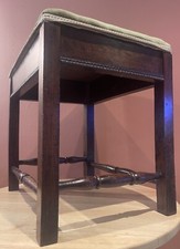 Sgabello stile liberty rovere