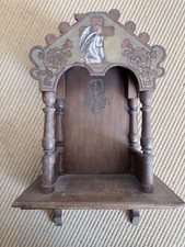 antico altare domestico in