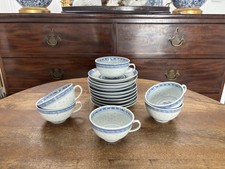 Set vintage di tazze da tè e