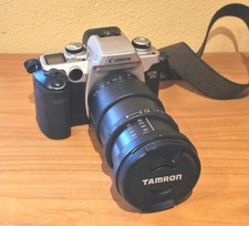 Canon con fotocamera EOS 50E