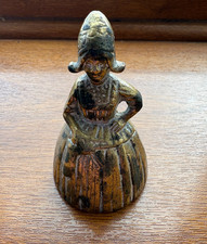 Antico ornamento figurativo in