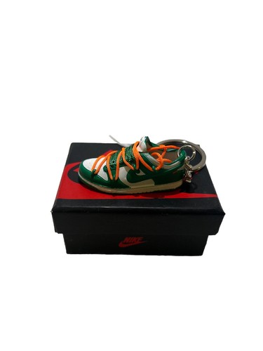Mini sneakers portachiavi - 3d,