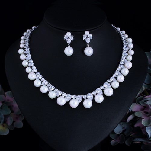 Set gioielli orecchini collana