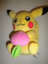 Peluche POKEMON PIKACHU 24 cm con fragola * Tomy Pokémon