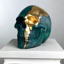 Scultura teschio pop art fatta