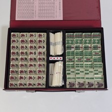 Set di piastrelle Mahjong con