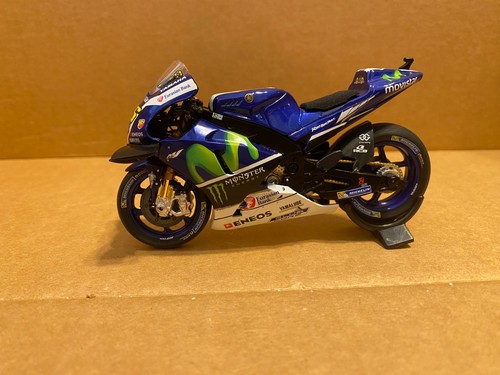 Valentino rossi yamaha - rossi,