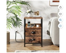 Comodino con prese di corrente