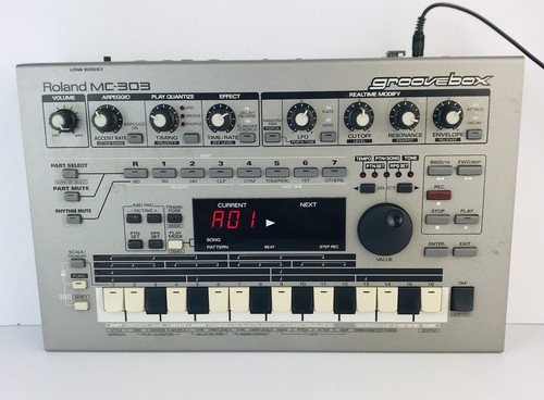 Roland 303 groovebox sample - mc-303,