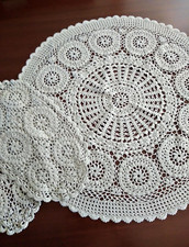 4 Centrini ad Uncinetto vintage: 1 Grande Tondo + 3 Ovali