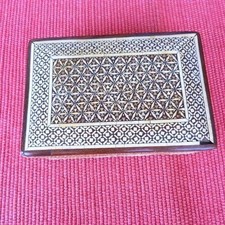 SCATOLA ORIENTALE VINTAGE ANNI SESSANTA LEGNO CON INTARSI DI MADREPERLA