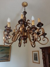 Lampadario da soffitto lavorato a foglia d'oro con 12 bracci