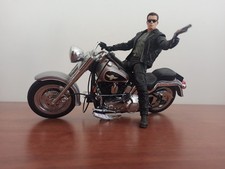 NECA Terminator 2 T2 figure con modellino Harley Davidson Fat Boy in metallo 