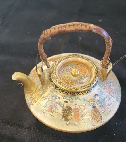 Teiera treppiede miniatura