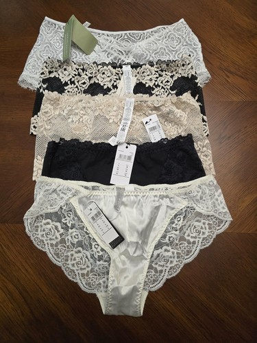 Nwt intimissimi panties briefs - nwt,