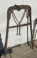 Antica forchetta da fieno gallina e tamburo oro arpione