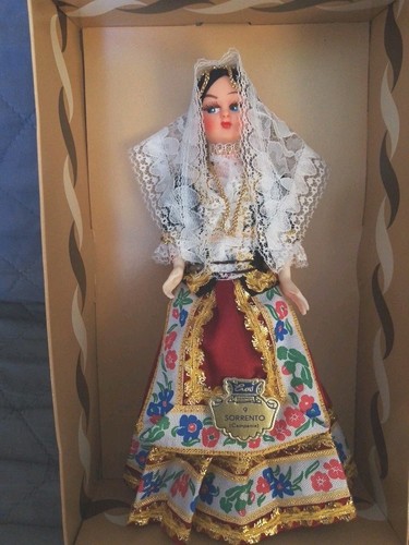 Bambola souvenir vintage - bambola,