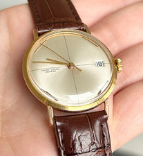 Un orologio vintage placcato