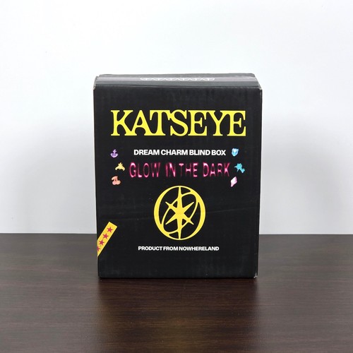 Katseye glow the dark - katseye, in