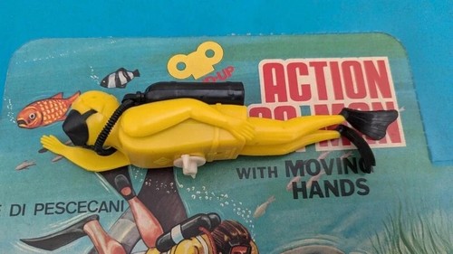 Raro sub action frog - raro,