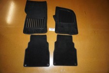 Set tappetini neri per