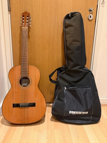Chitarra acustica classica