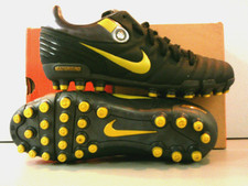 scarpa calcio anni 2000 NIKE TOTAL 90 SHIFT MG mis. 39  (solo collezione)