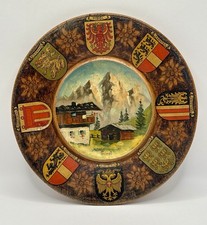 Piatto in legno arte popolare