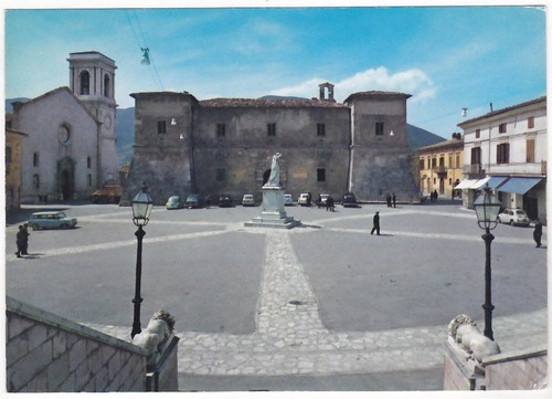 Norcia perugia piazza - norcia,