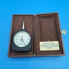 Geo vintage. Dinamometro di