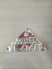 Targa triangolare a - triangolare, u.m.a