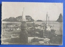 1956 marina di Acitrezza e isola Lachea (Catania) - pescherecci