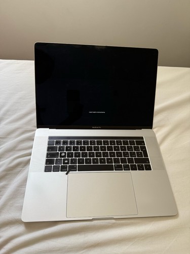 Macbook pro pollici - pro, 15