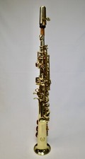Sassofono soprano laccato oro