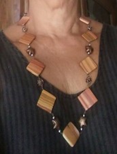 Collana originale con - rombi, in