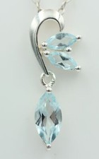 Elegante Pendente In Blu