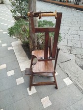 Arcolaio antico in legno