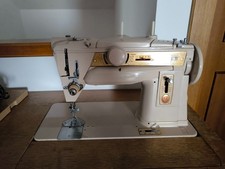 Macchina da cucire SINGER 411